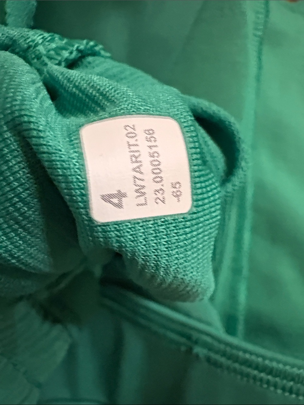 Lululemon set bra 6/ shorts 4 - Picture 3 of 4